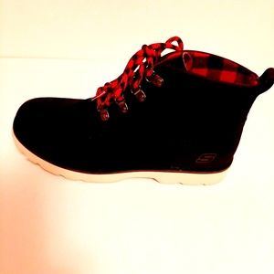 Skechers High Top Shoes